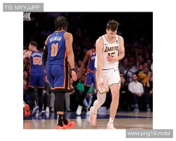 腿筋拉伤虚惊一场!东契奇逃过一劫,湖人却迎甜蜜烦恼,里夫斯发言透露真相 腿筋拉伤虚惊一场!东契奇逃过一劫,湖人却迎甜蜜烦恼,里夫斯发言透露真相